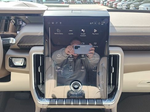 New 2026 GMC Yukon XL Denali w/ Sun & Power Step Package AWD/4WD image 29