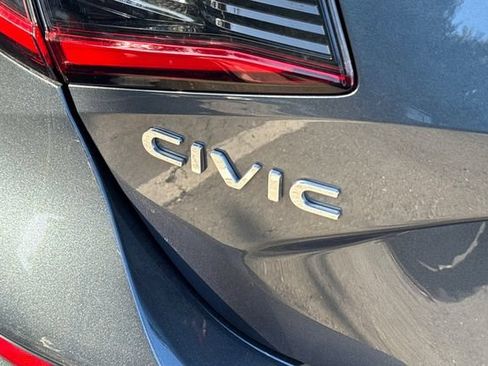Used 2025 Honda Civic Sport image 6