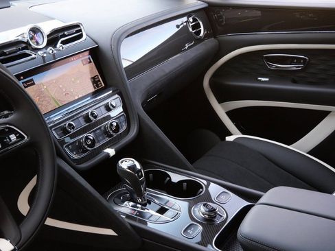 New 2026 Bentley Bentayga Speed image 13