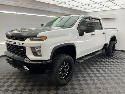 Used 2020 Chevrolet Silverado 2500 Custom w/ Custom Convenience Package AWD/4WD image 3
