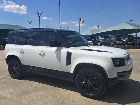 Used 2024 Land Rover Defender 110 X-Dynamic SE AWD/4WD image 5