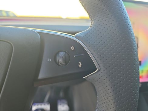 Used 2026 Tesla Model Y AWD image 22