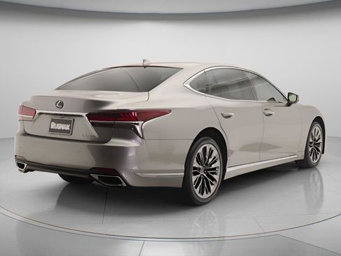 Used 2018 Lexus LS 500 w/ Interior Upgrade Package RWD image 4
