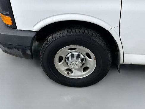 Used 2016 Chevrolet Express 3500 Extended image 25