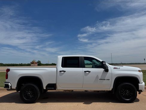 Used 2023 Chevrolet Silverado 2500 LT w/ Z71 Sport Edition AWD/4WD image 2