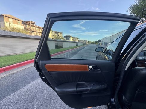 Used 2006 INFINITI M35 x w/ (J01) Journey Pkg image 16