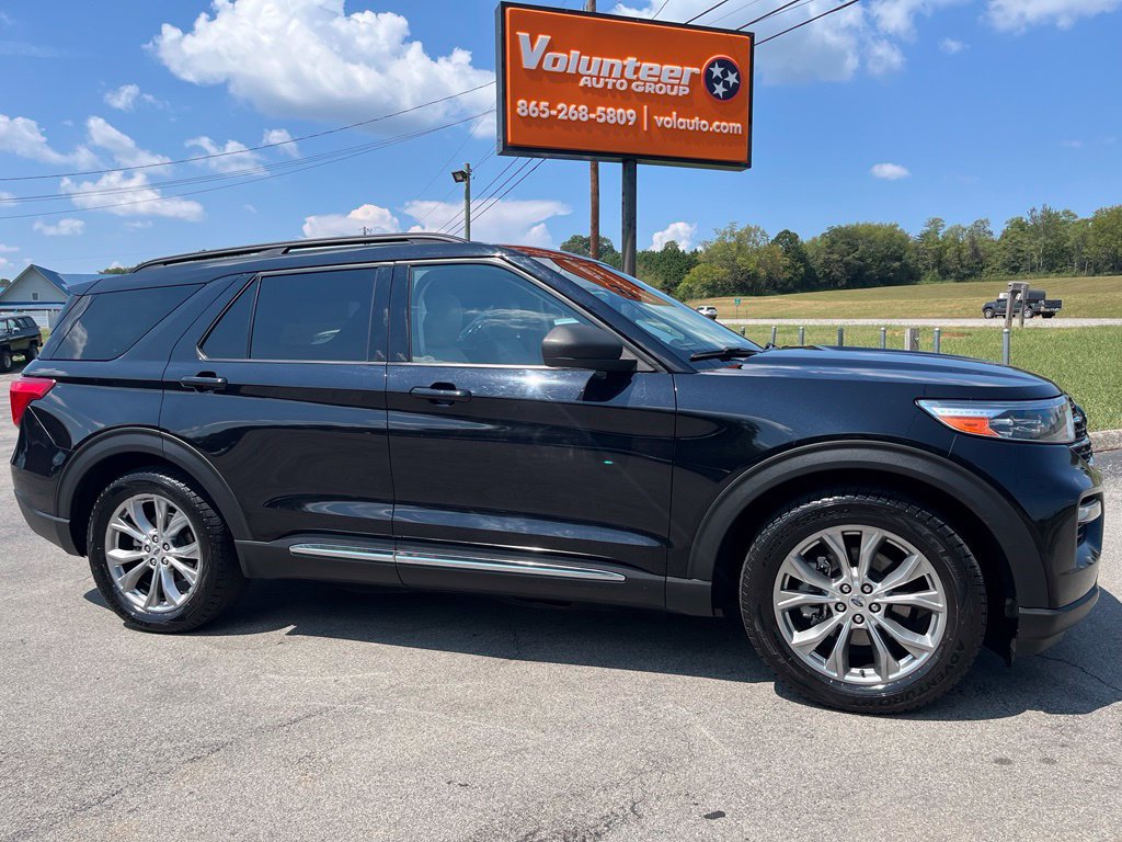 Used 2020 Ford Explorer XLT w/ Equipment Group 202A RWD image 1