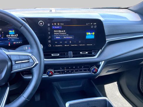 Used 2025 Chevrolet Equinox LT w/ Convenience Package II FWD image 7