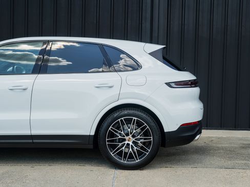 New 2026 Porsche Cayenne E-Hybrid image 11