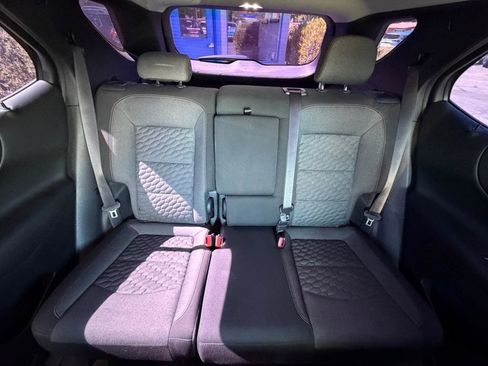Used 2019 Chevrolet Equinox LT FWD image 18