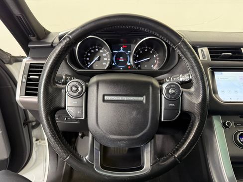 Used 2017 Land Rover Range Rover Sport HSE image 17