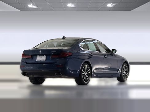 Used 2023 BMW 530i w/ Convenience Package RWD image 8