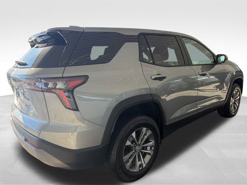 Used 2025 Chevrolet Equinox LT image 5