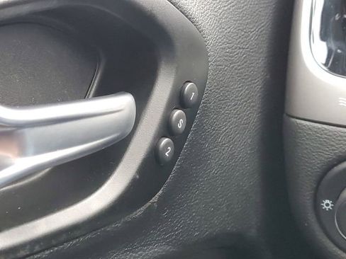 Used 2022 Jeep Cherokee Limited image 19