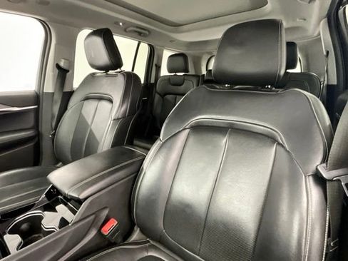 Used 2023 Jeep Grand Cherokee 4WD 4xe w/ Luxury Tech Group II image 6