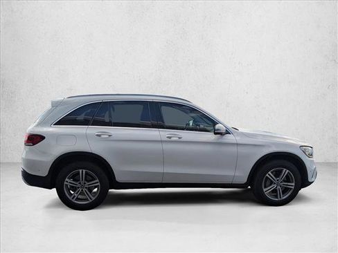 Used 2022 Mercedes-Benz GLC 300 image 4