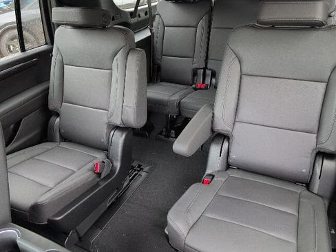 New 2026 Chevrolet Suburban LT w/ Comfort Package image 8
