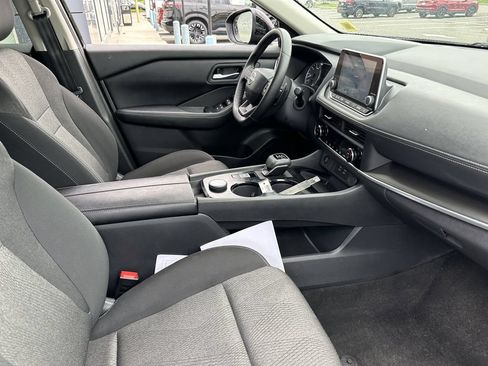 Certified 2025 Nissan Rogue SV AWD/4WD image 24