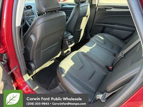 Used 2016 Ford Fusion Titanium FWD image 27