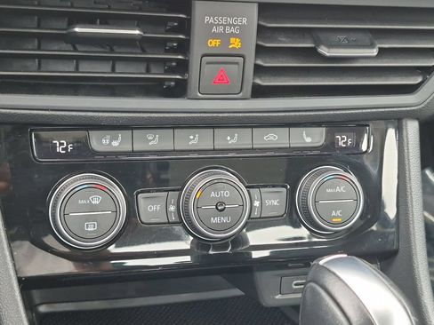 Used 2021 Volkswagen Jetta SE FWD image 21