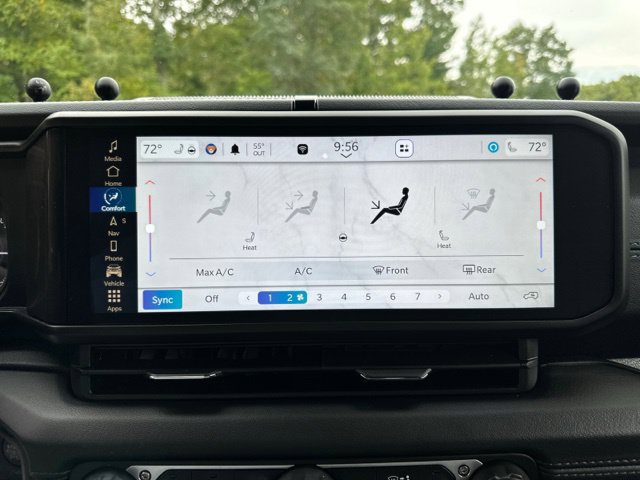 Used 2024 Jeep Wrangler High Altitude AWD/4WD image 34