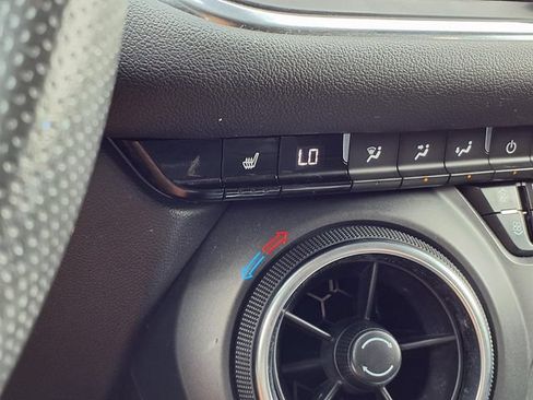 Used 2022 Chevrolet Blazer LT FWD image 5