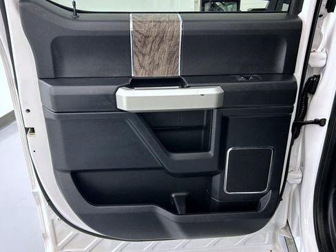 Used 2018 Ford F350 Lariat w/ Chrome Package image 20