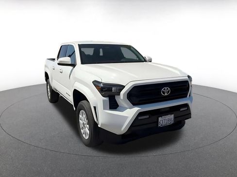 Used 2026 Toyota Tacoma SR5 RWD image 3