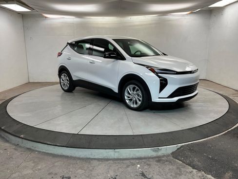New 2027 Chevrolet Bolt LT image 9
