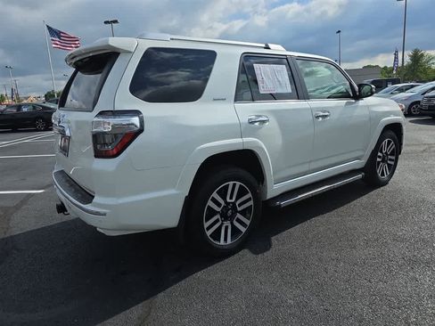 Used 2023 Toyota 4Runner Limited AWD/4WD image 9