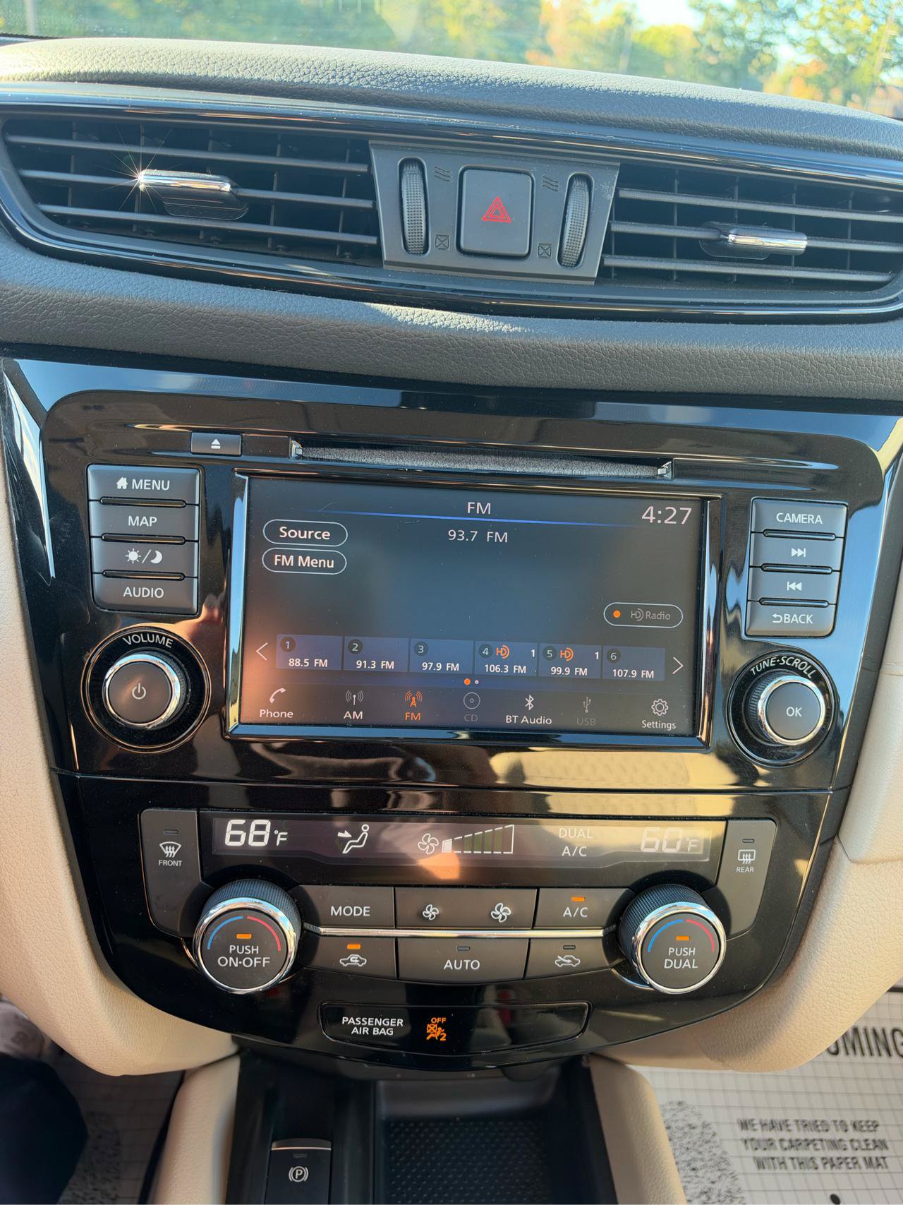 Used 2019 Nissan Rogue SV w/ Sun & Sound Touring Package AWD/4WD image 18