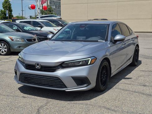 Used 2023 Honda Civic EX image 10