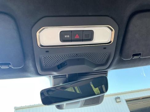 Used 2023 Rivian R1S Adventure AWD/4WD image 27