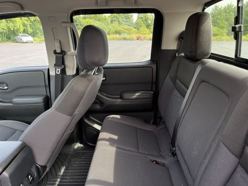 Certified 2023 Nissan Frontier SV w/ SV Convenience Package AWD/4WD image 20