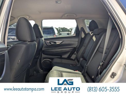 Used 2019 Nissan Rogue S image 14