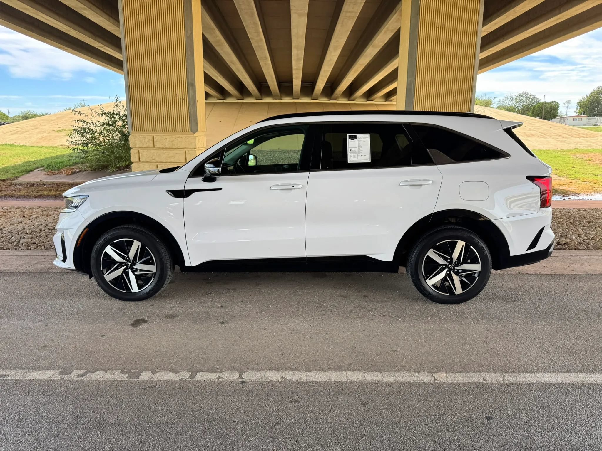 Used 2021 Kia Sorento EX w/ Panoramic Sunroof Package FWD image 6