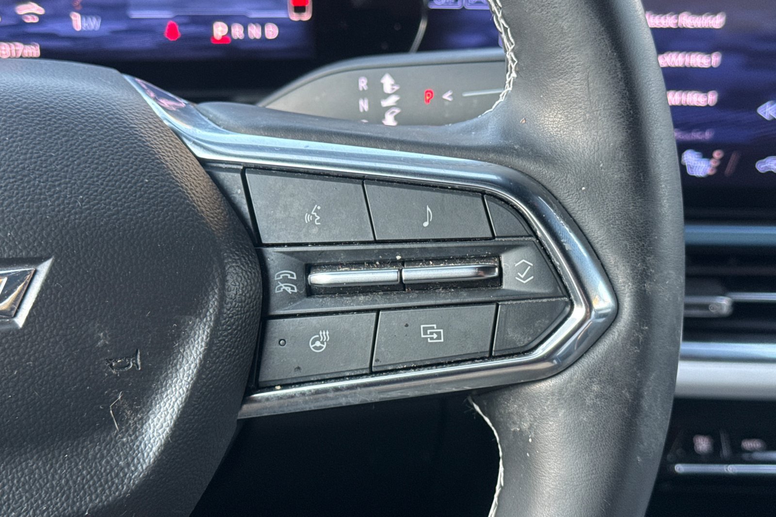 Used 2024 Chevrolet Equinox EV LT FWD image 36