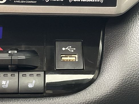 Used 2024 Toyota Tundra Limited image 24