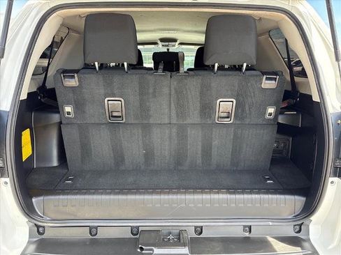Used 2019 Toyota 4Runner SR5 AWD/4WD image 22