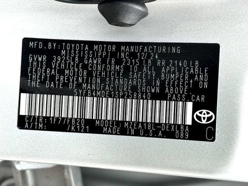 Used 2025 Toyota Corolla LE FWD image 30