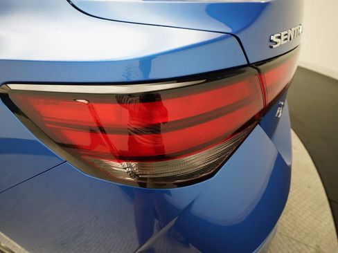 Used 2025 Nissan Sentra SV FWD image 31