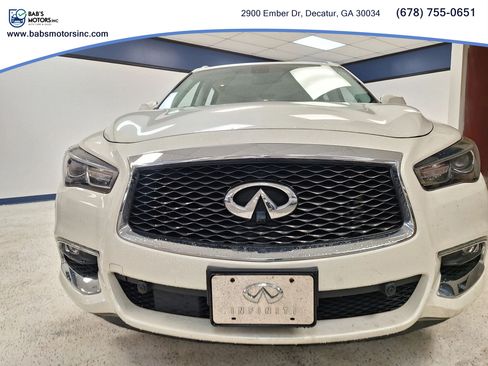 Used 2017 INFINITI QX60 Luxe w/ Premium Plus Package AWD/4WD image 3