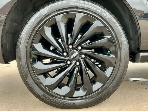 Used 2020 Lincoln Navigator Reserve w/ Equipment Group 208A Reserve AWD/4WD image 20