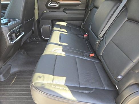 Certified 2025 GMC Sierra 3500 Denali w/ Denali Reserve Package AWD/4WD image 29