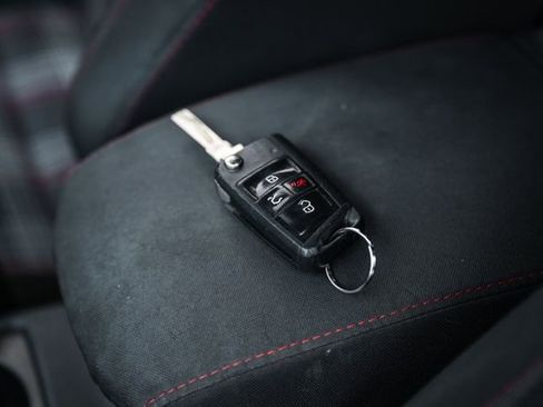 Used 2015 Volkswagen GTI S FWD image 73