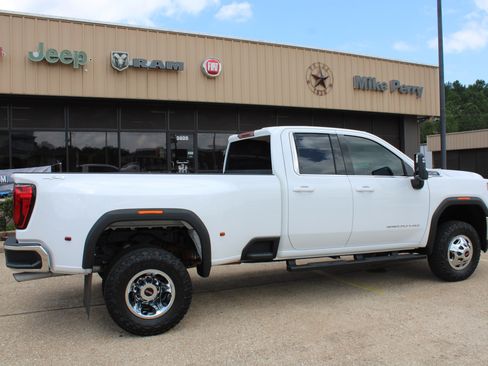 Used 2022 GMC Sierra 3500 SLE w/ SLE Convenience Package AWD/4WD image 6