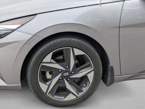 Certified 2023 Hyundai Elantra Limited image 9
