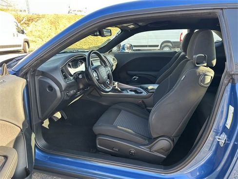 Used 2022 Dodge Challenger SXT w/ Cold Weather Group image 32