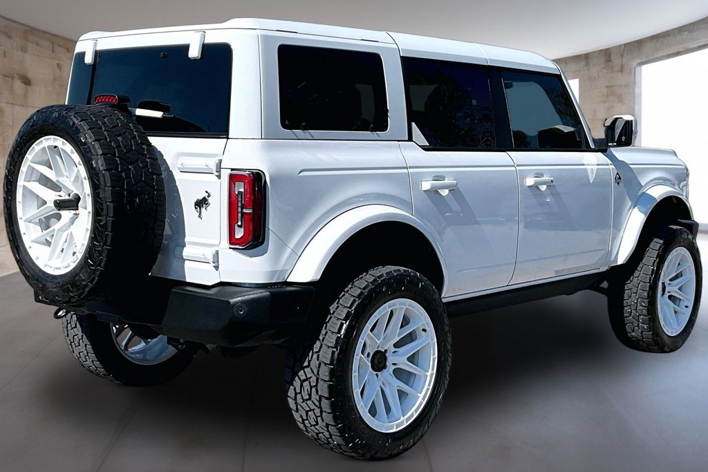 Used 2025 Ford Bronco Outer Banks AWD/4WD image 2