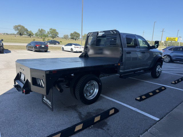 Used 2022 RAM 5500 Tradesman w/ Chrome Appearance Group AWD/4WD image 2